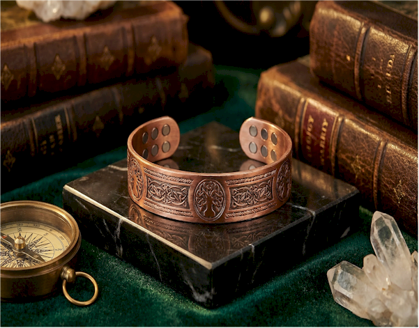 Everyday gold jewelry